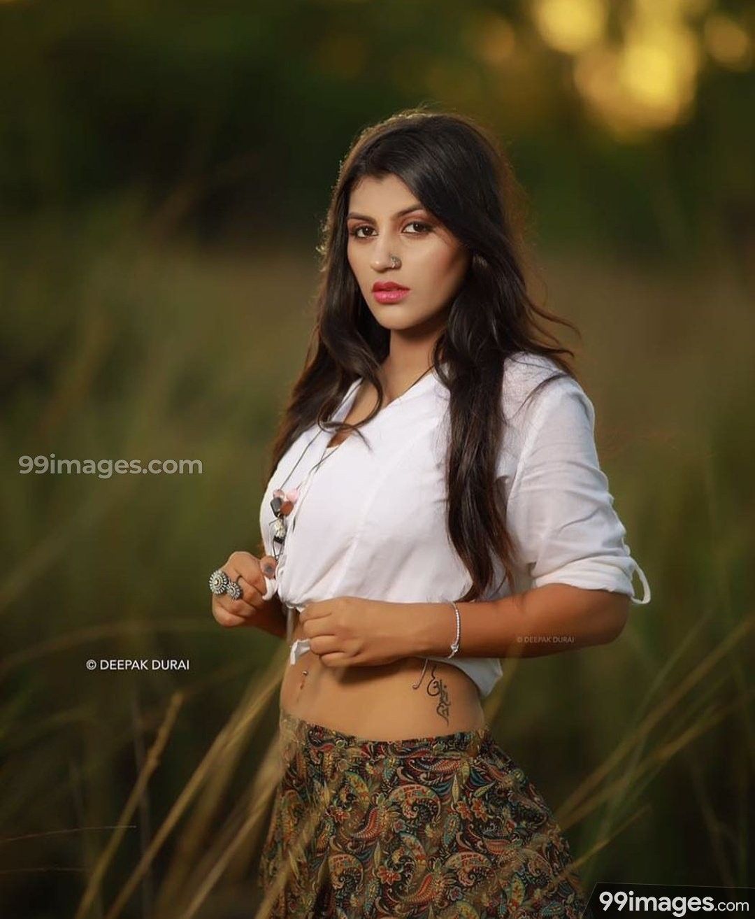 Yashika Anand Hd - HD Wallpaper 