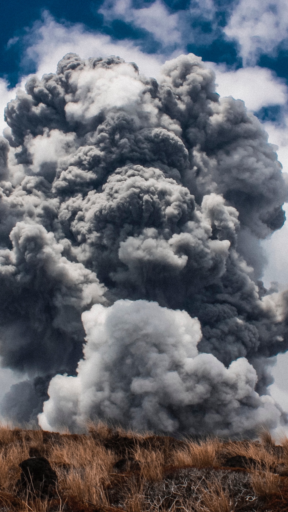 Wallpaper Tornado, Atmospheric Whirlwind, Cumulonimbus - Smoke Cloud - HD Wallpaper 