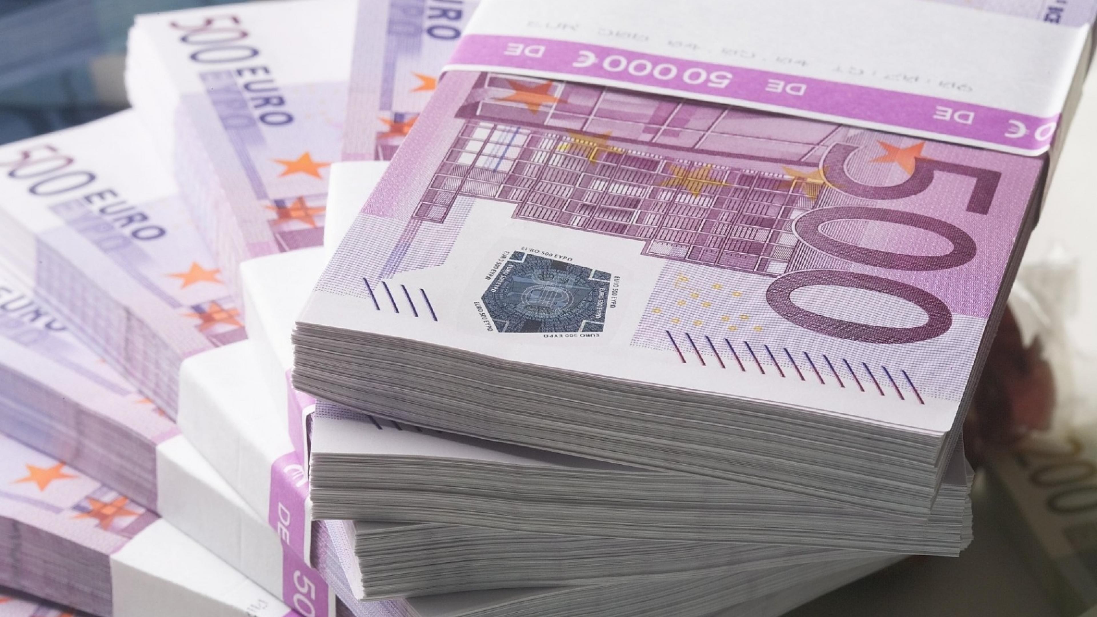 Money Euro Currency Banknote Ultra Hd Wallpaper Desktop - Euro Wallpaper Hd - HD Wallpaper 