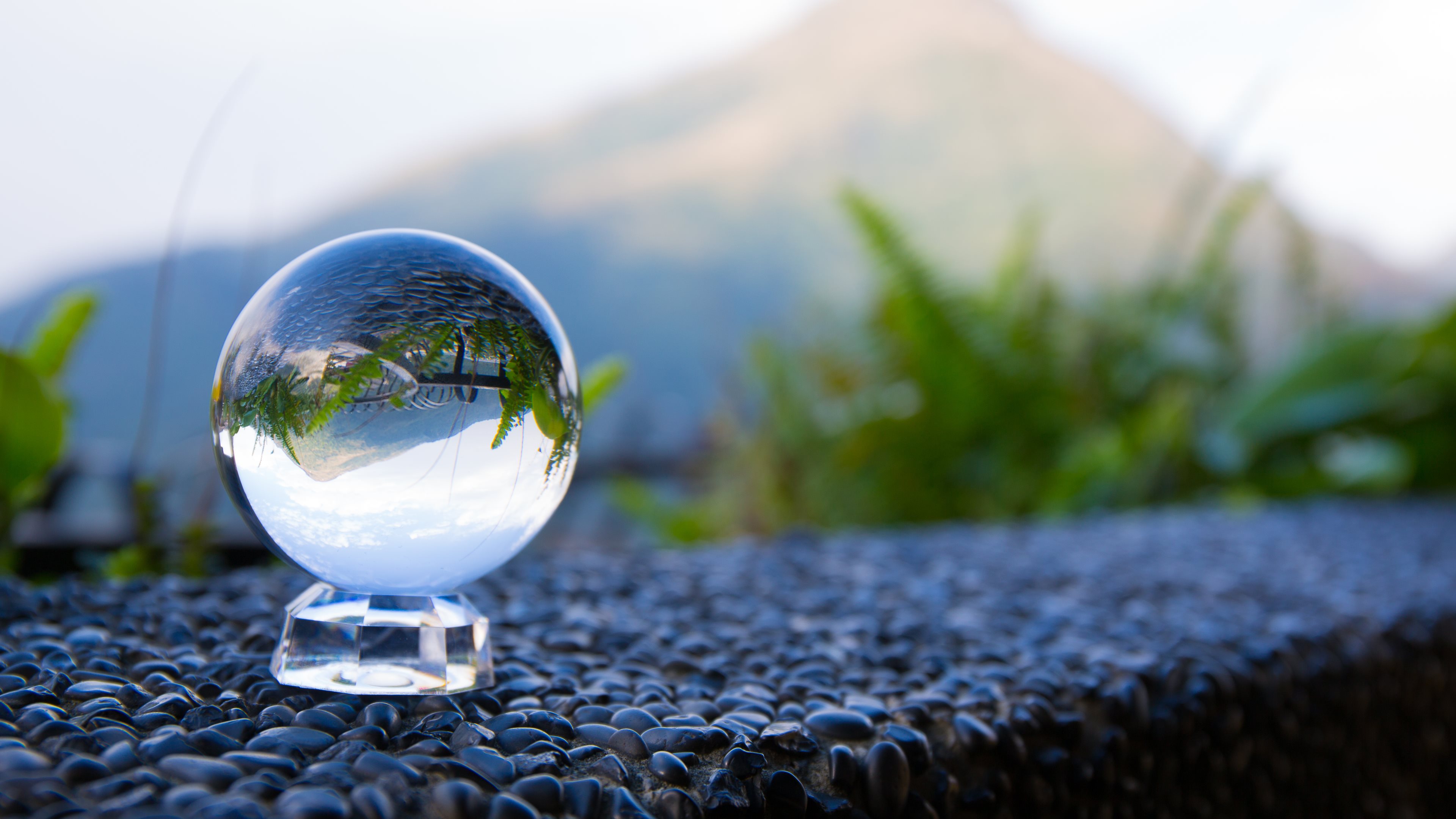 Glass Ball - HD Wallpaper 