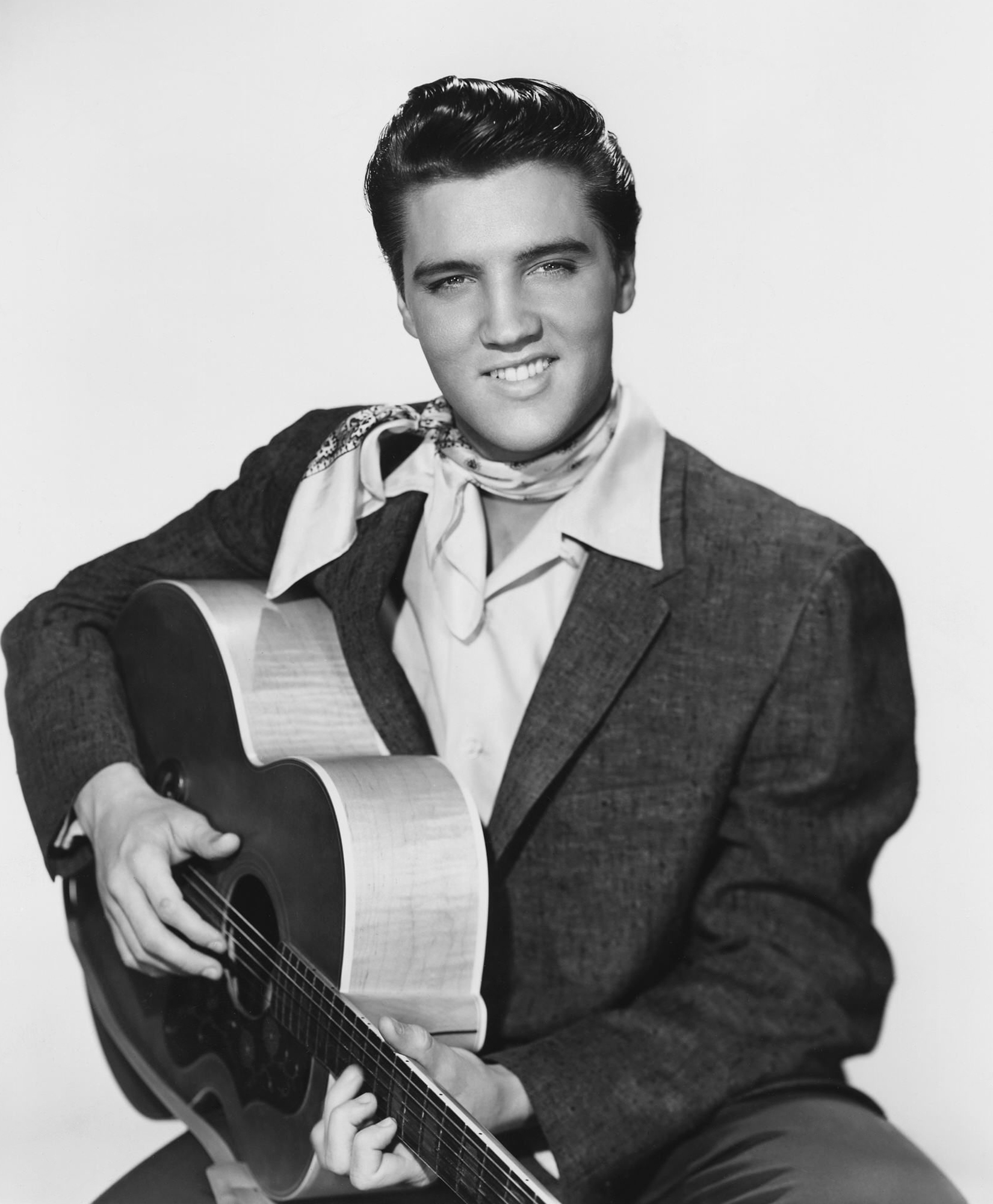 Elvis Presley With Guitar - HD Wallpaper 