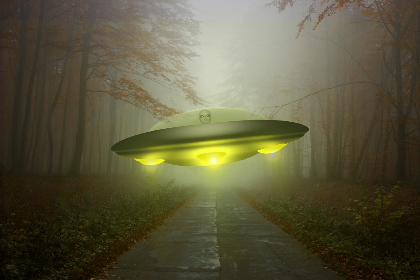 Best Ufo Background Id - Ufo Stand - HD Wallpaper 