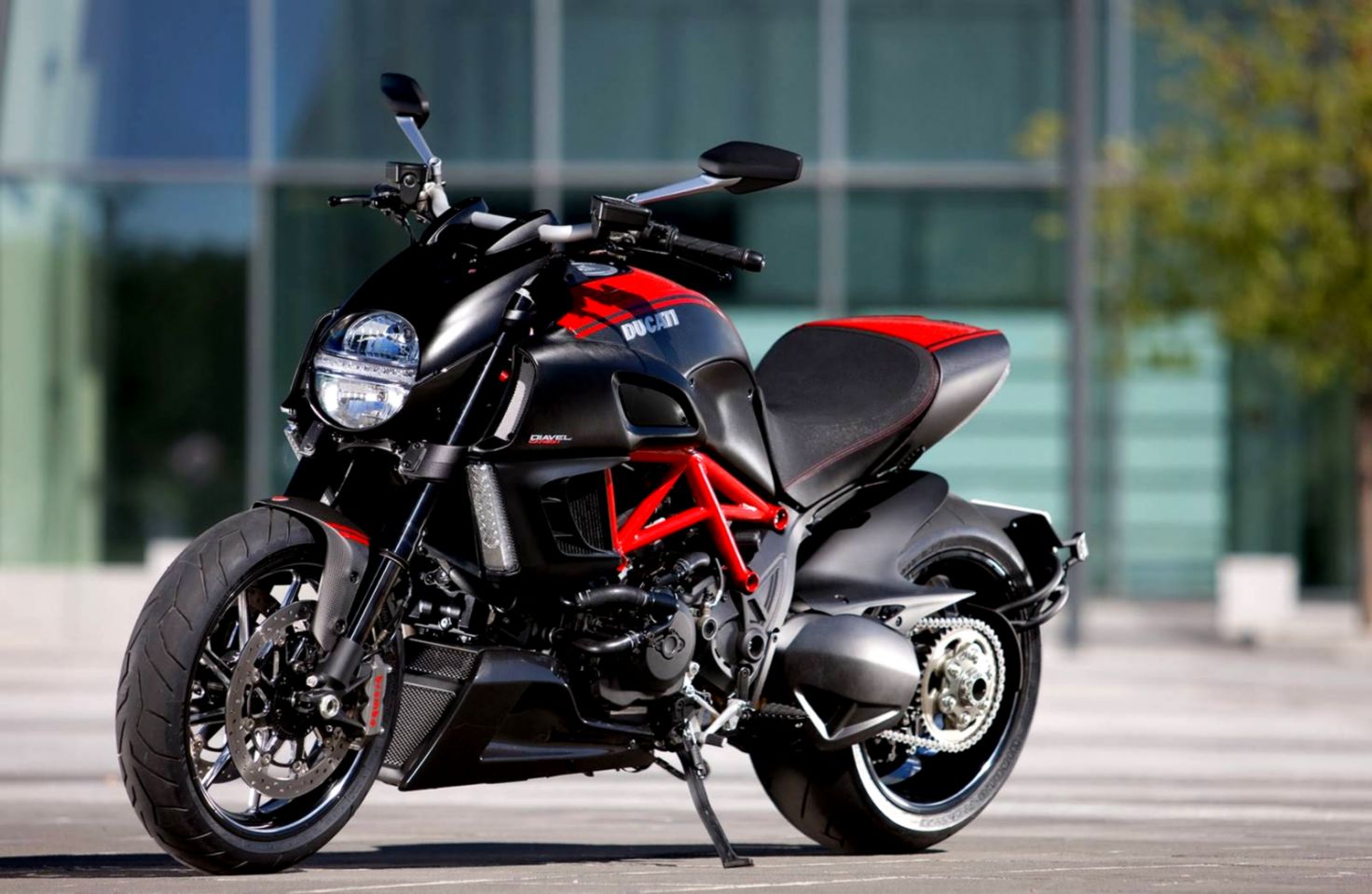 Ducati Bikes Hd Wallpapers 30 Images On - Ducati Diavel Carbon 2013 - HD Wallpaper 