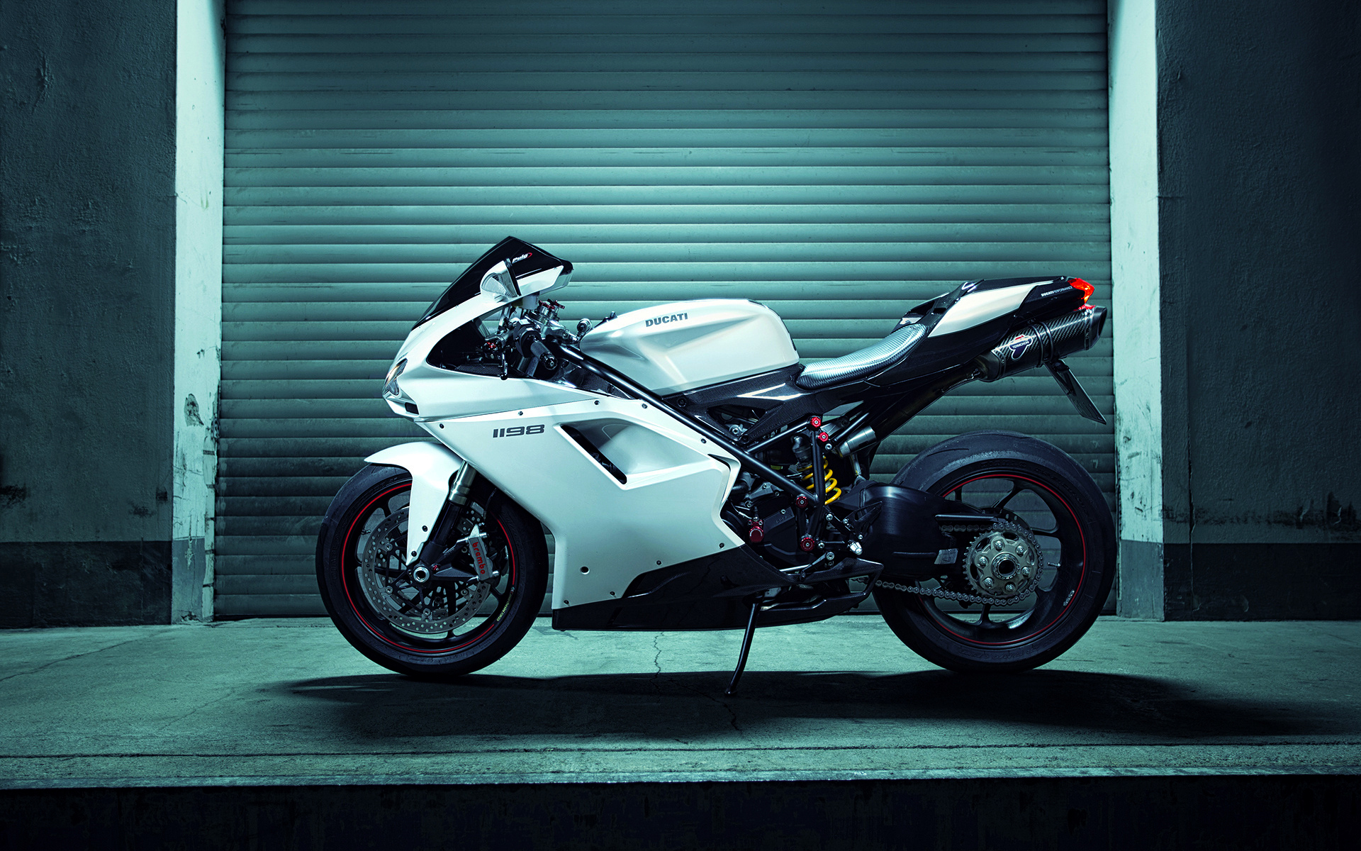 Ducati Superbike 1198 White - 4k Wallpaper Motorcycle - HD Wallpaper 