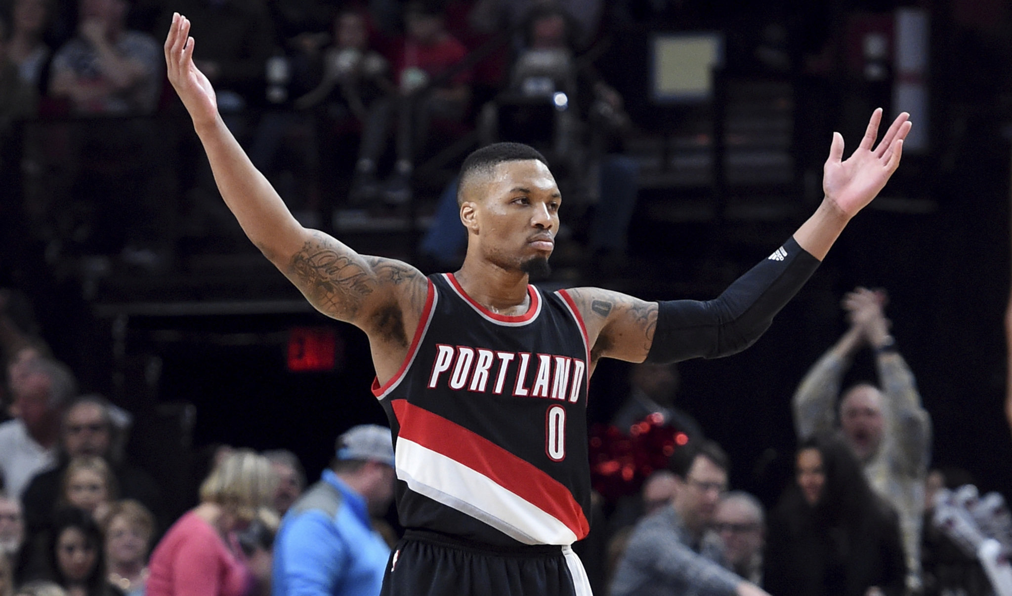 Dame Lillard Trail Blazers - HD Wallpaper 