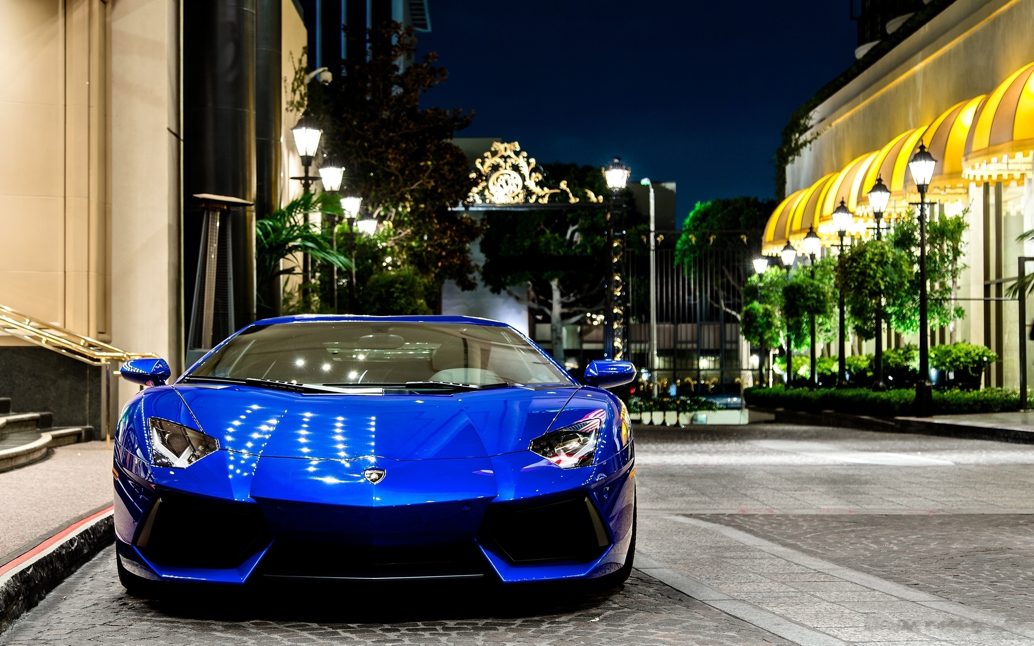 Car Wallpapers Lamborghini Blue - HD Wallpaper 