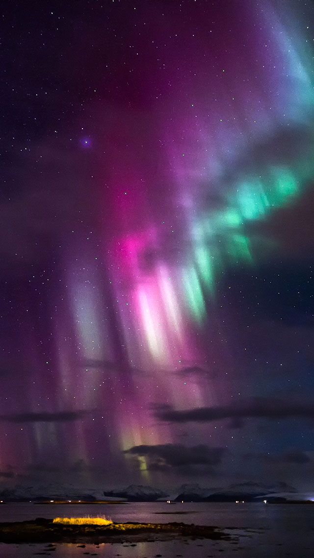 Northern Lights Iphone X - HD Wallpaper 