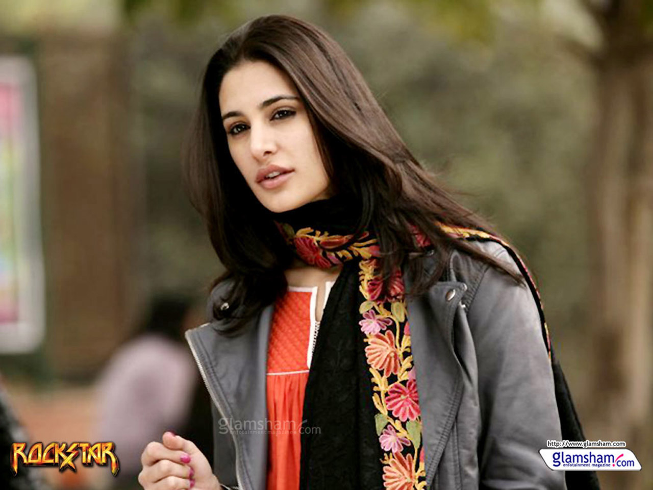 Nargis Fakhri - HD Wallpaper 