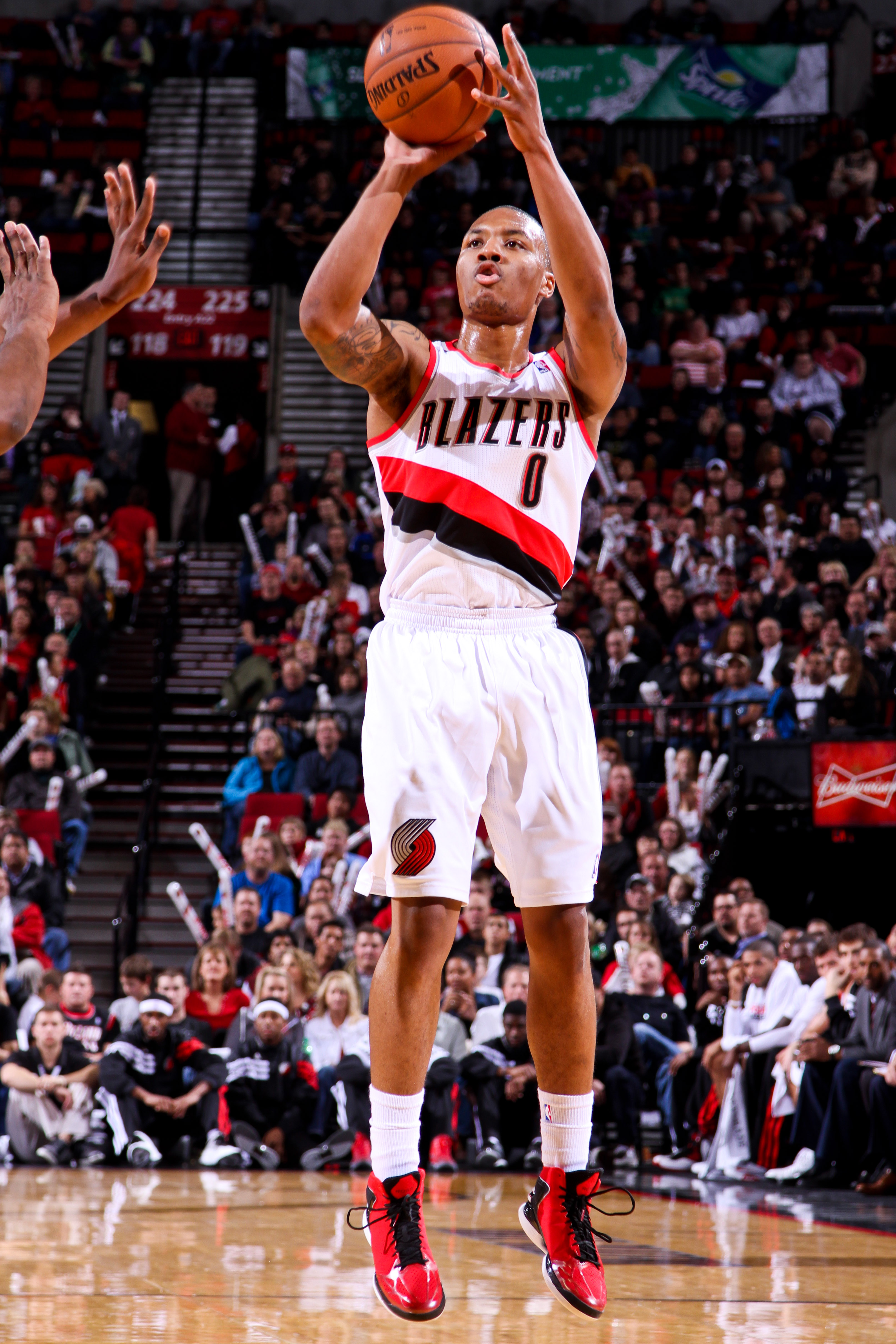 Damian Lillard Iphone Wallpaper Hd - HD Wallpaper 