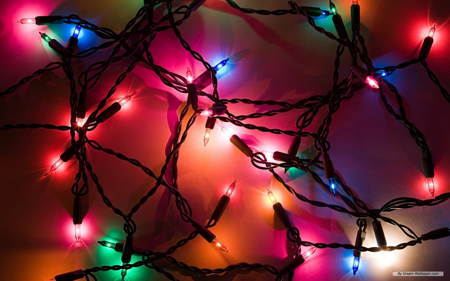 Free Holiday Wallpaper - Christmas Lights Desktop Background - HD Wallpaper 