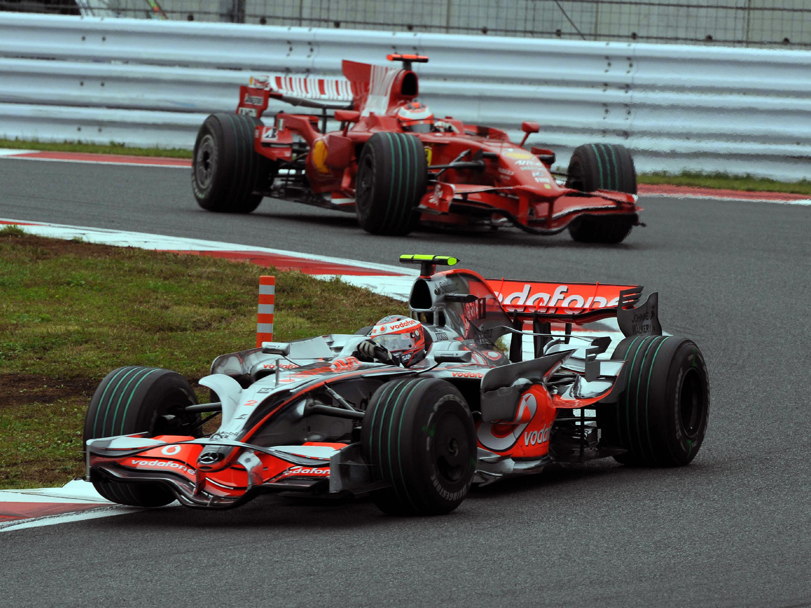 Fotos E Imagens De Carros De Fórmula - Ferrari Mclaren F1 2008 - HD Wallpaper 