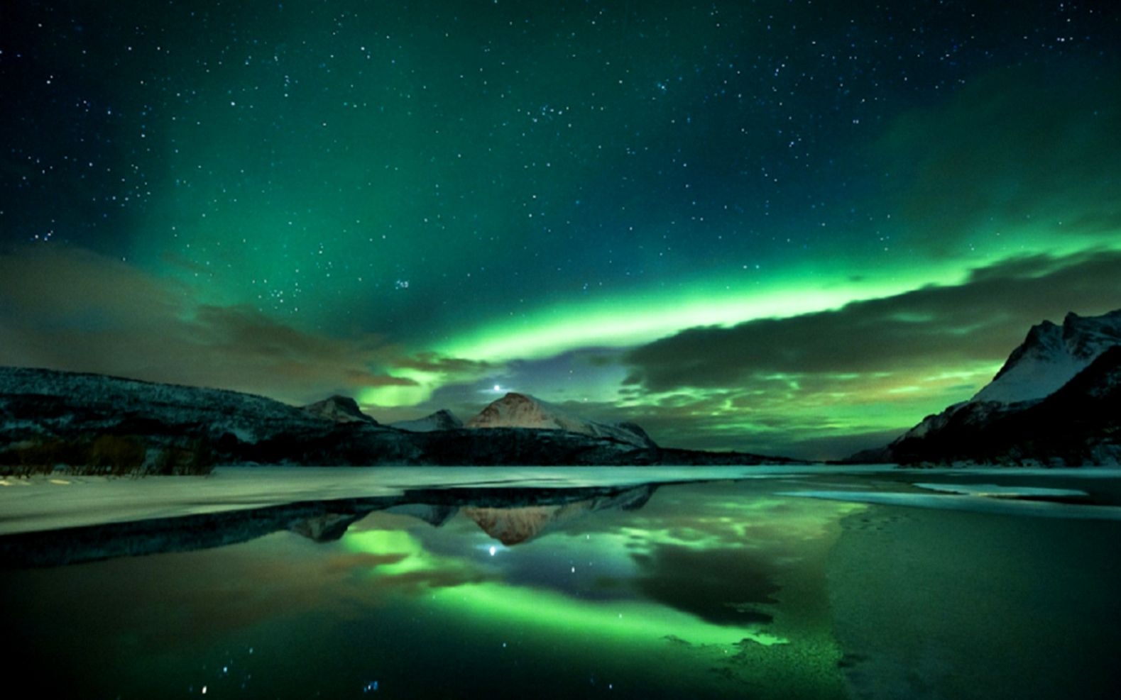 Aurora Borealis Wallpaper And Background Image Id - 1080p Aurora Borealis - HD Wallpaper 