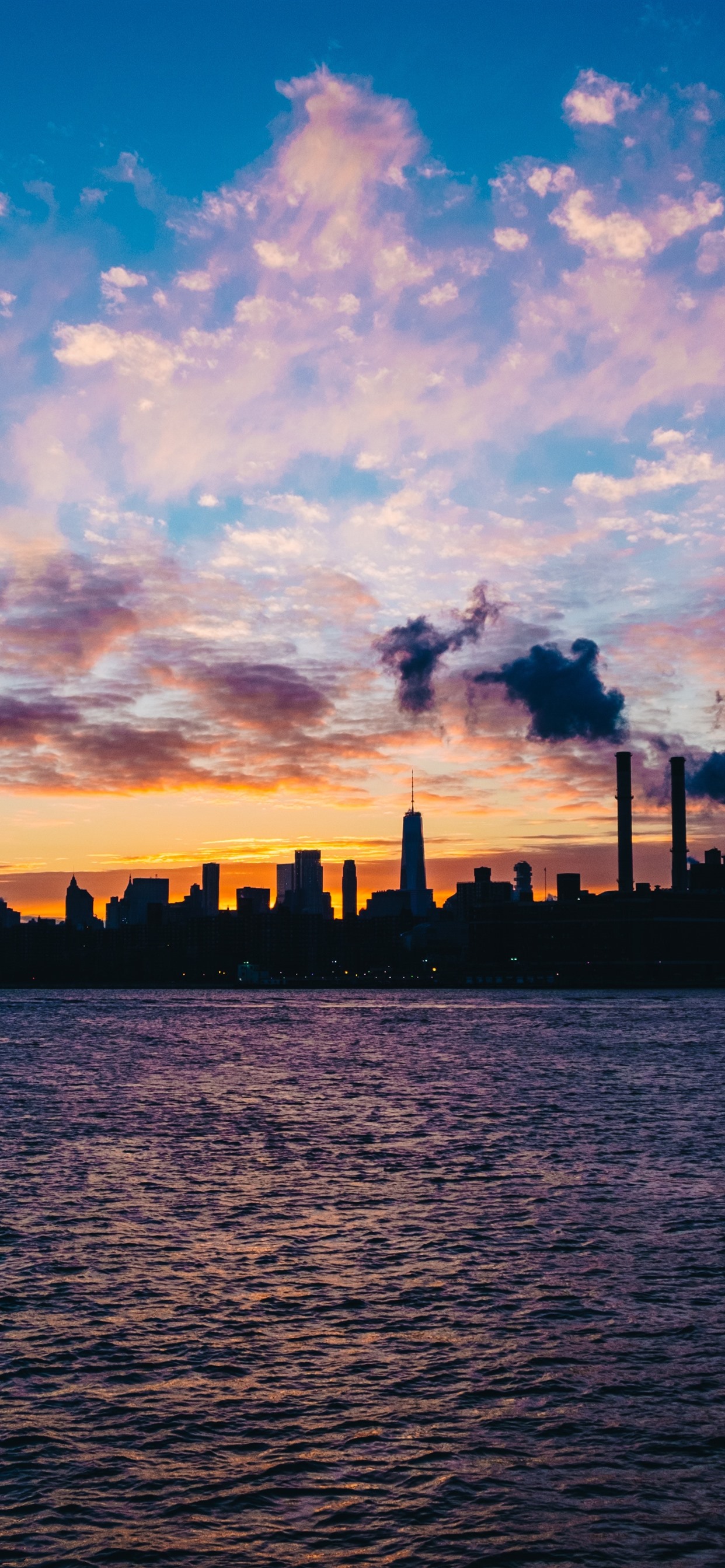 Iphone Wallpaper New York, City, Night, Clouds, Sea, - Wide City Horizon - HD Wallpaper 