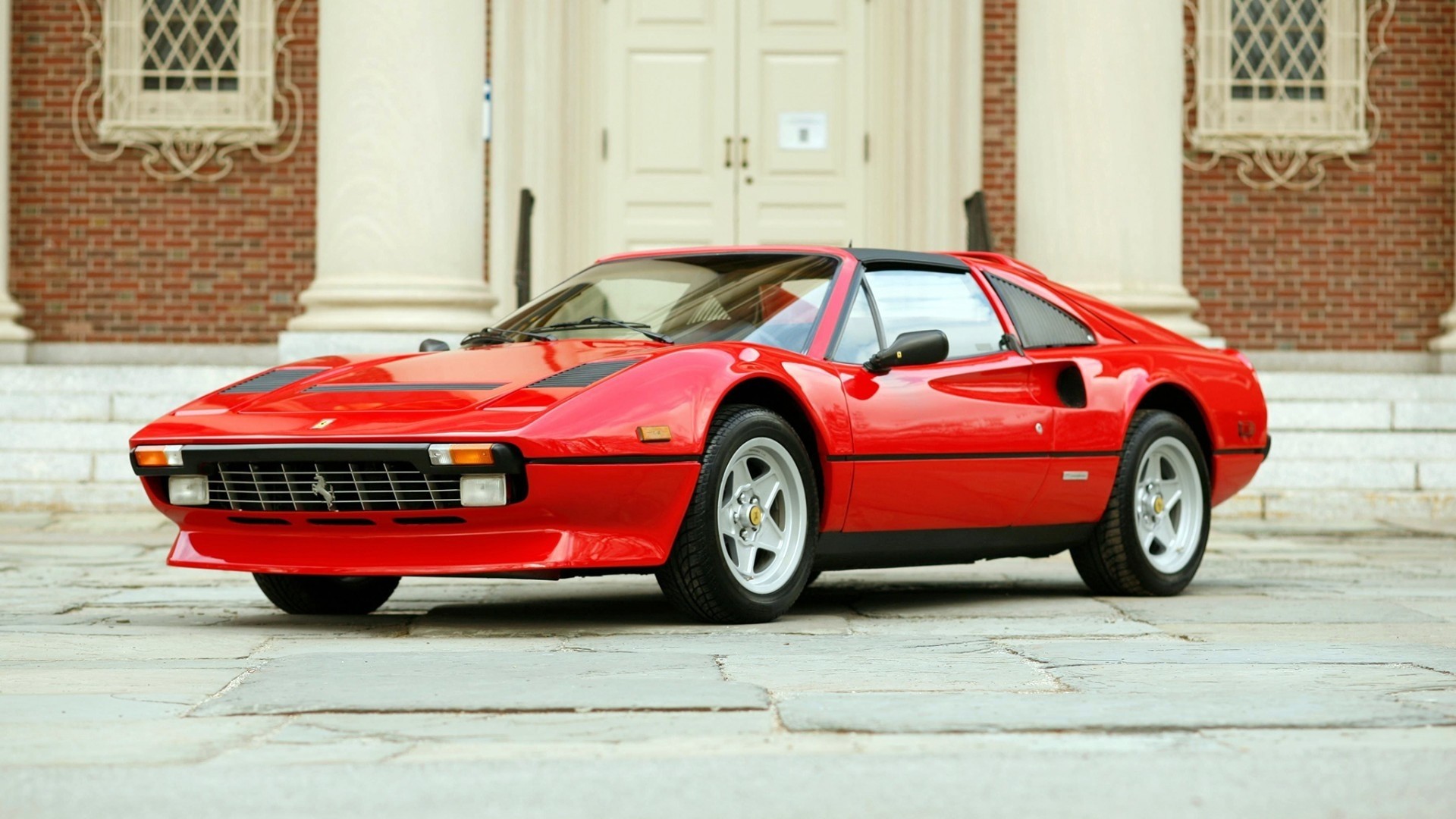 Old Ferrari 308 - HD Wallpaper 