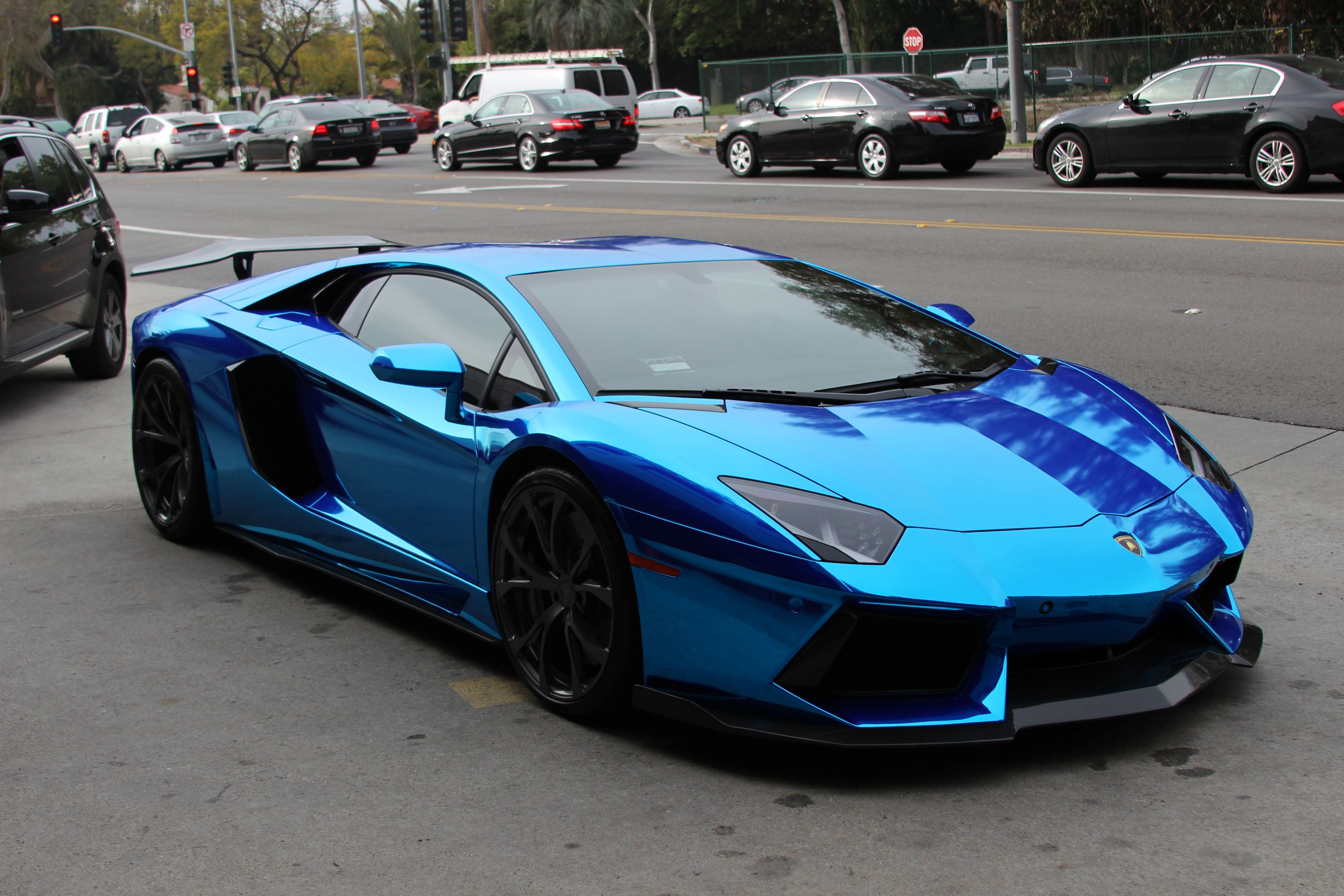 2015 Lamborghini Aventador Wallpaper Hd - 2015 Lamborghini Aventador Blue - HD Wallpaper 