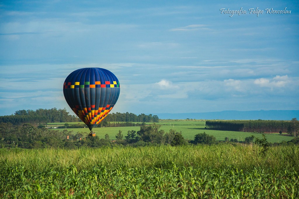 Hot Air Balloon - HD Wallpaper 
