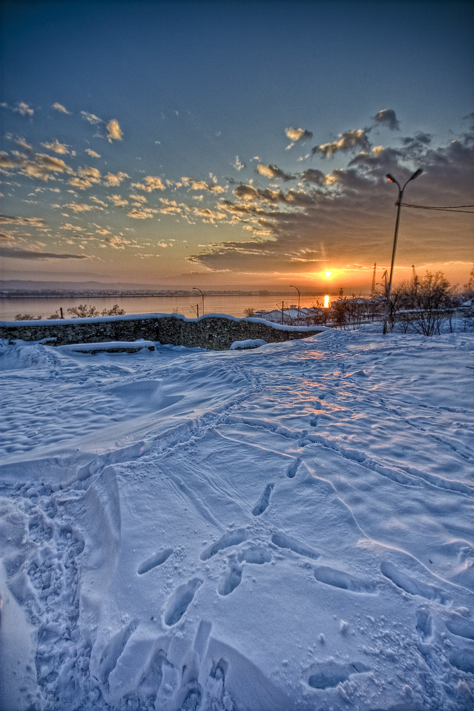 Snow - HD Wallpaper 
