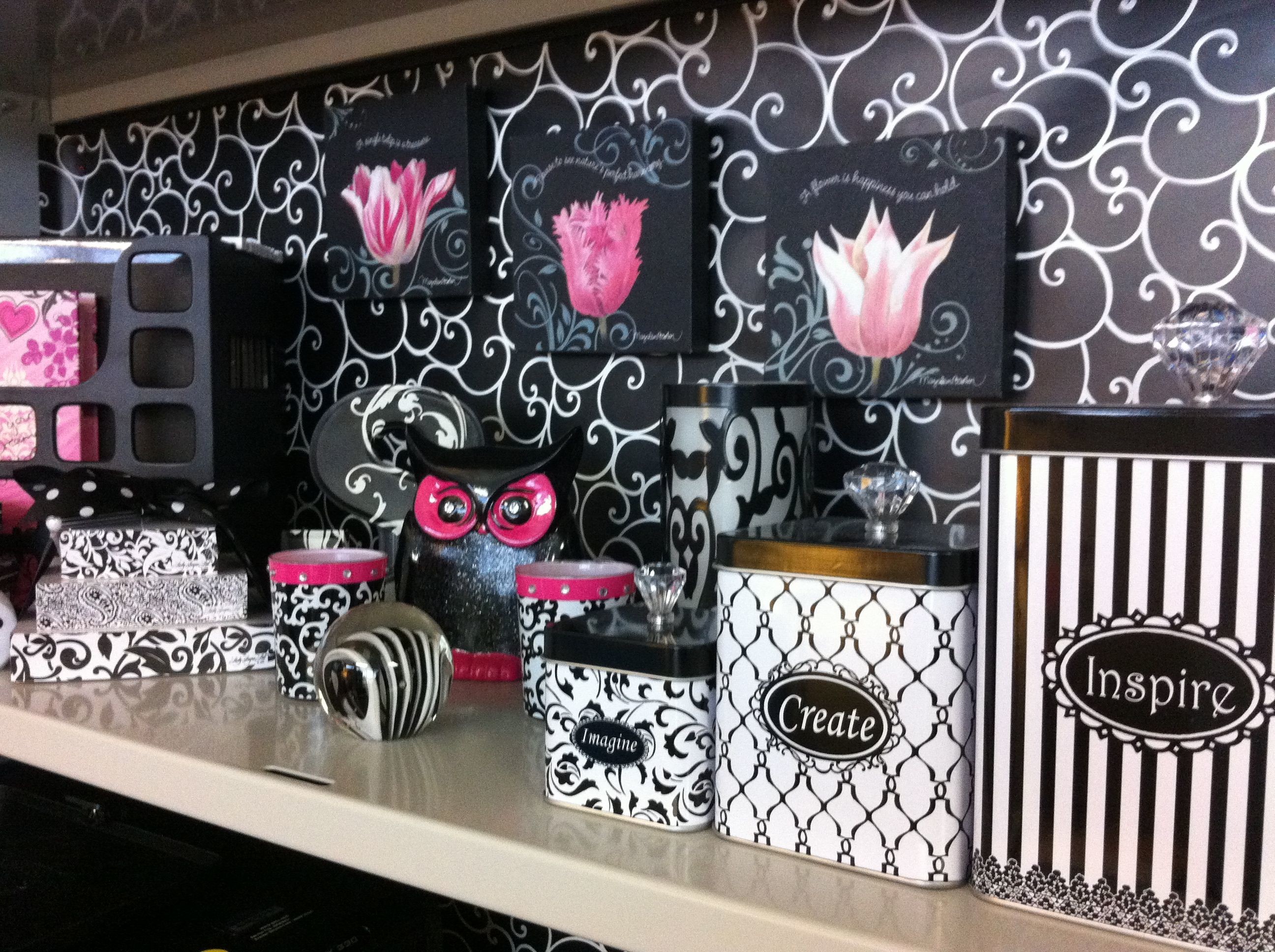 Te Wallpaper Is A Little Too Busy, But I Like The Canisters - Decorate Work Cubicle - HD Wallpaper 