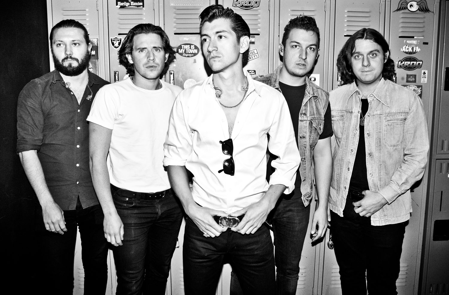 Ideas About Arctic Monkeys Wallpaper On Pinterest Arctic - Arctic Monkeys Band - HD Wallpaper 