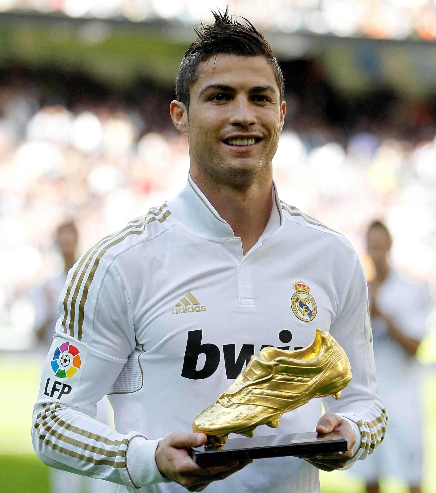 Ronaldo Hd Wallpaper For Iphone Download - Cristiano Ronaldo - HD Wallpaper 