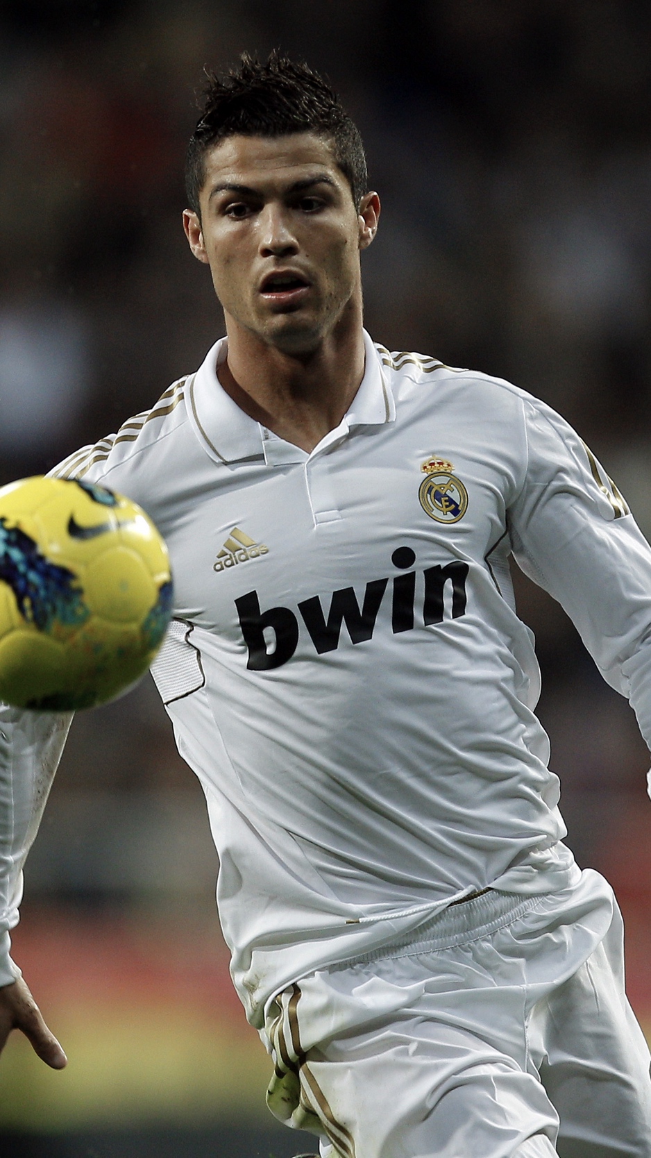 Wallpaper Cristiano Ronaldo, Real Madrid, Football - Football Player Photo Download - HD Wallpaper 