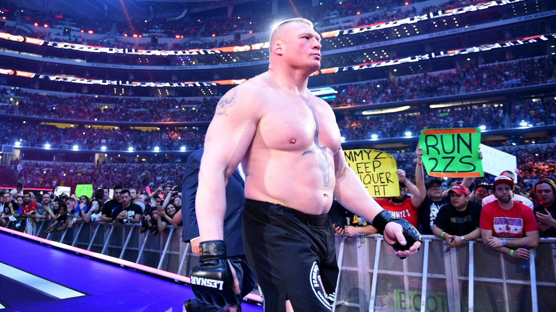 Wwe Superstars And Mma Fighters React To Brock Lesnar - Brock Lesnar Wwe 2017 - HD Wallpaper 
