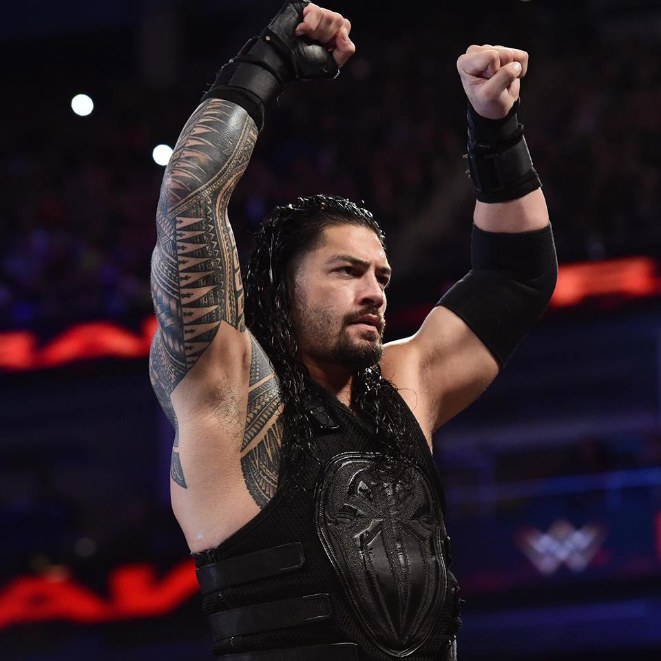 Roman Reigns Tattoo Wallpaper - Photoshoot Roman Reigns Hd - HD Wallpaper 