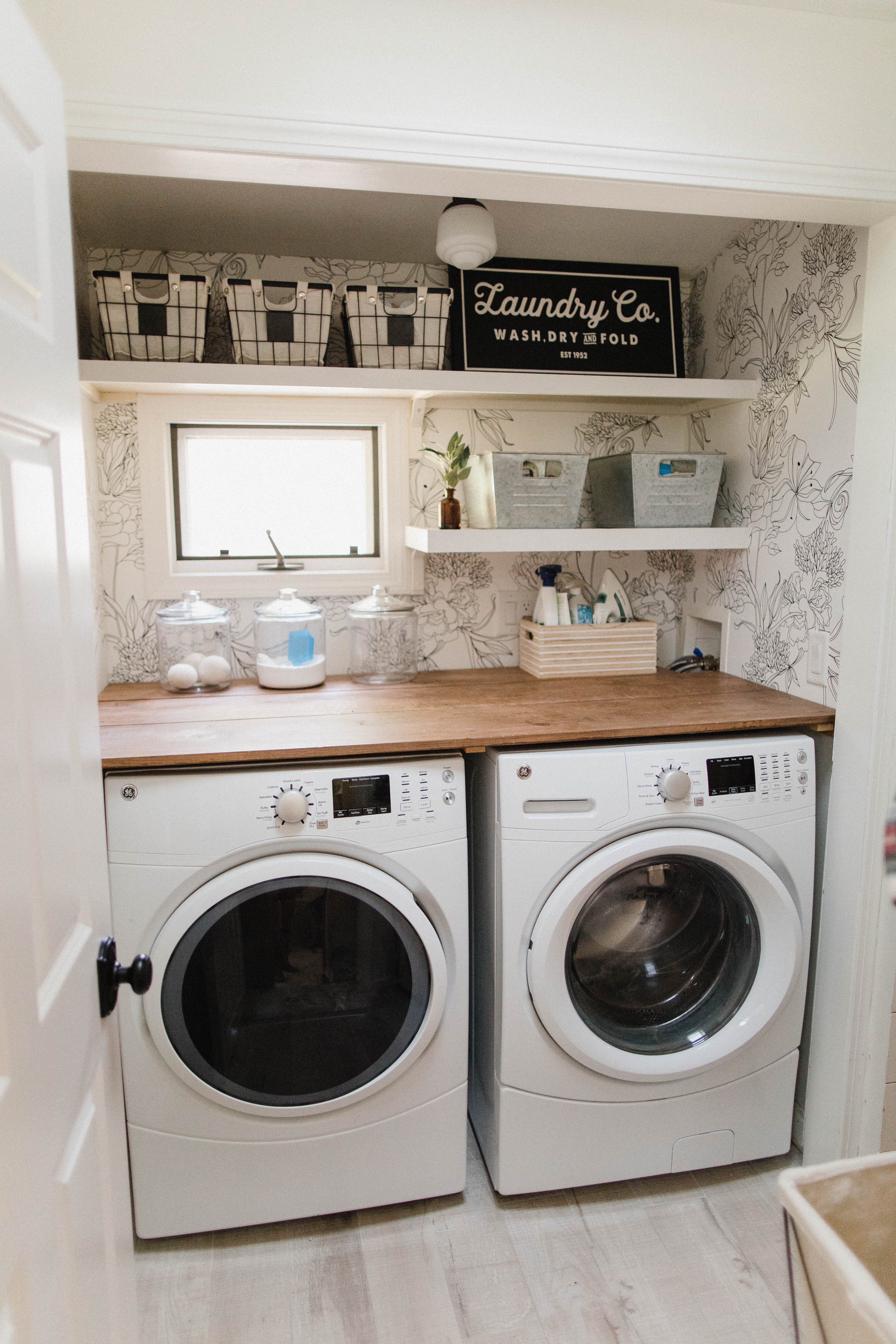 Connecticut Life And Style Blogger Lauren Mcbride Shares - Home Laundry Room Makeover - HD Wallpaper 