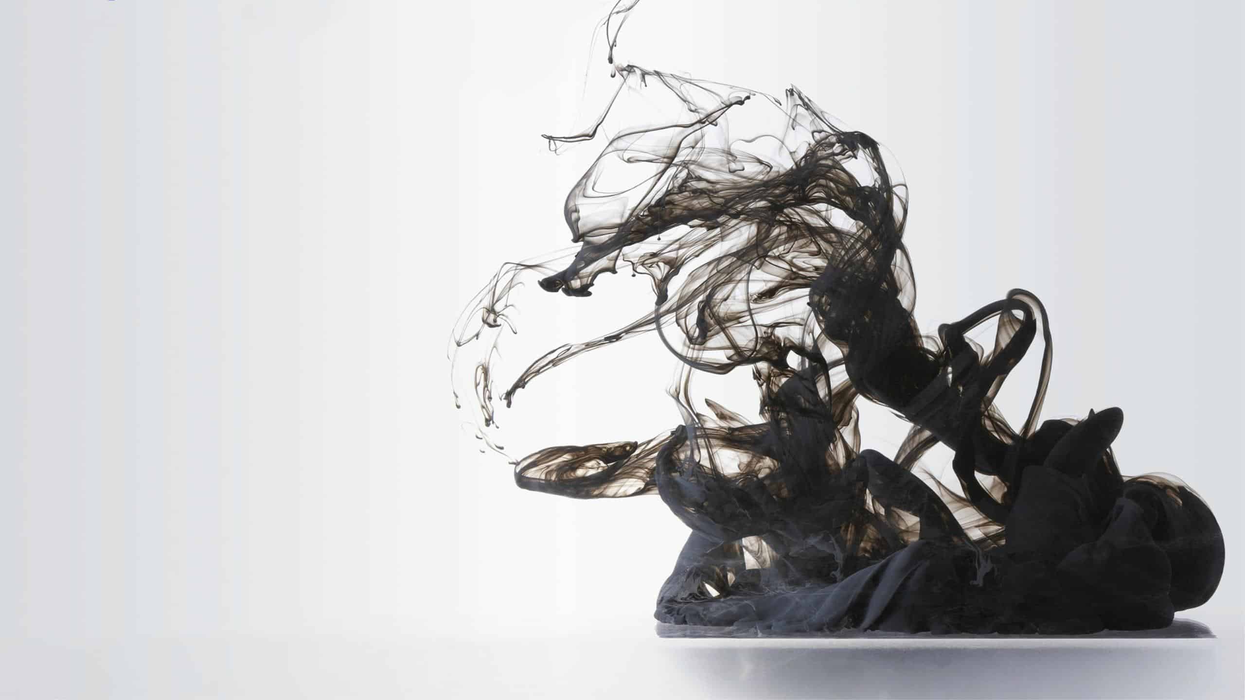 Ink Splash Black Wqhd 1440p Wallpaper - Abstract Ink In Water - HD Wallpaper 