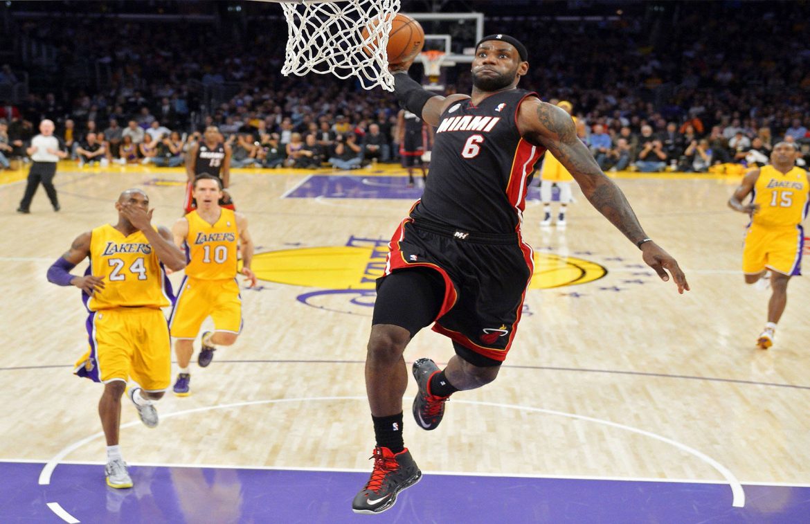 Lebron James Dunks On Kobe - HD Wallpaper 