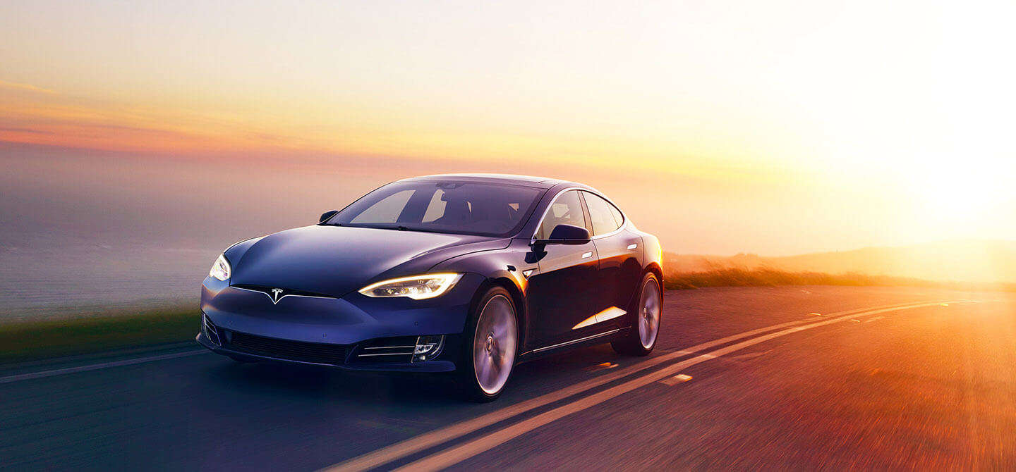 Tesla Model S Blue Color On Road Hd Wallpaper - Tesla Model S Blue - HD Wallpaper 