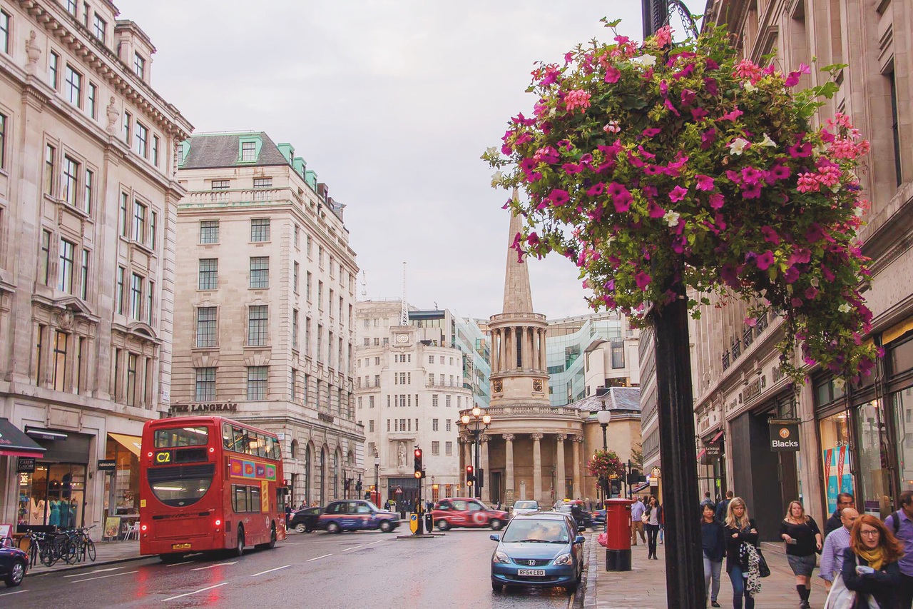 Image By Berna - Street - HD Wallpaper 