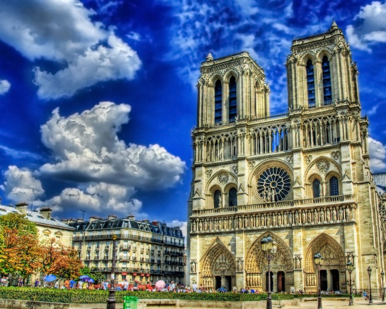 Gif Of Notre Dame In Paris - HD Wallpaper 