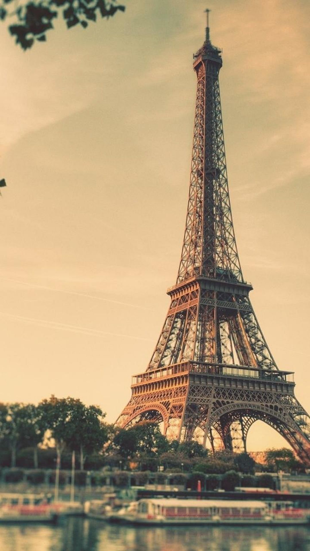 Vintage Paris Wallpapers Hd Wallpaper - Eiffel Tower - 1080x1920 Wallpaper  - teahub.io