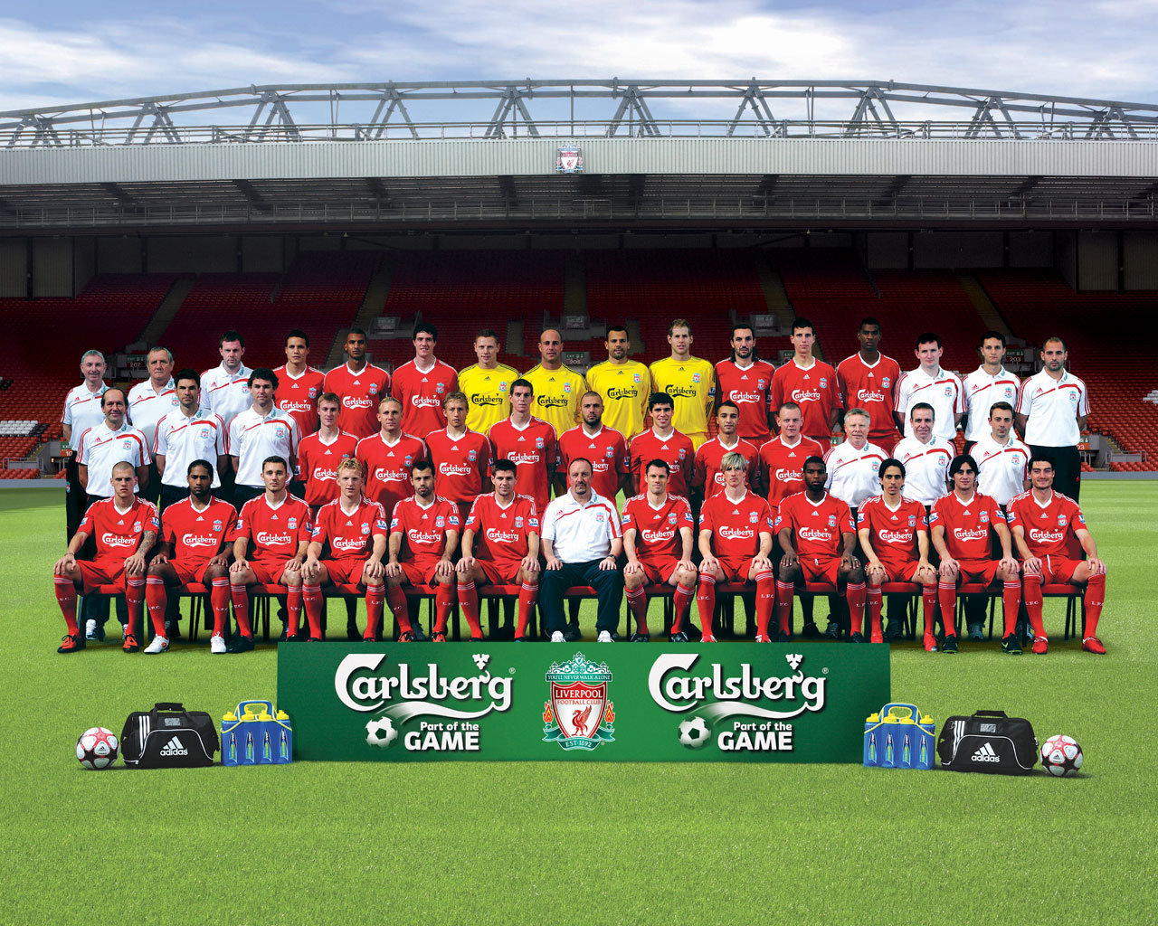 Liverpool Wallpapers - Liverpool 09 10 Squad - HD Wallpaper 