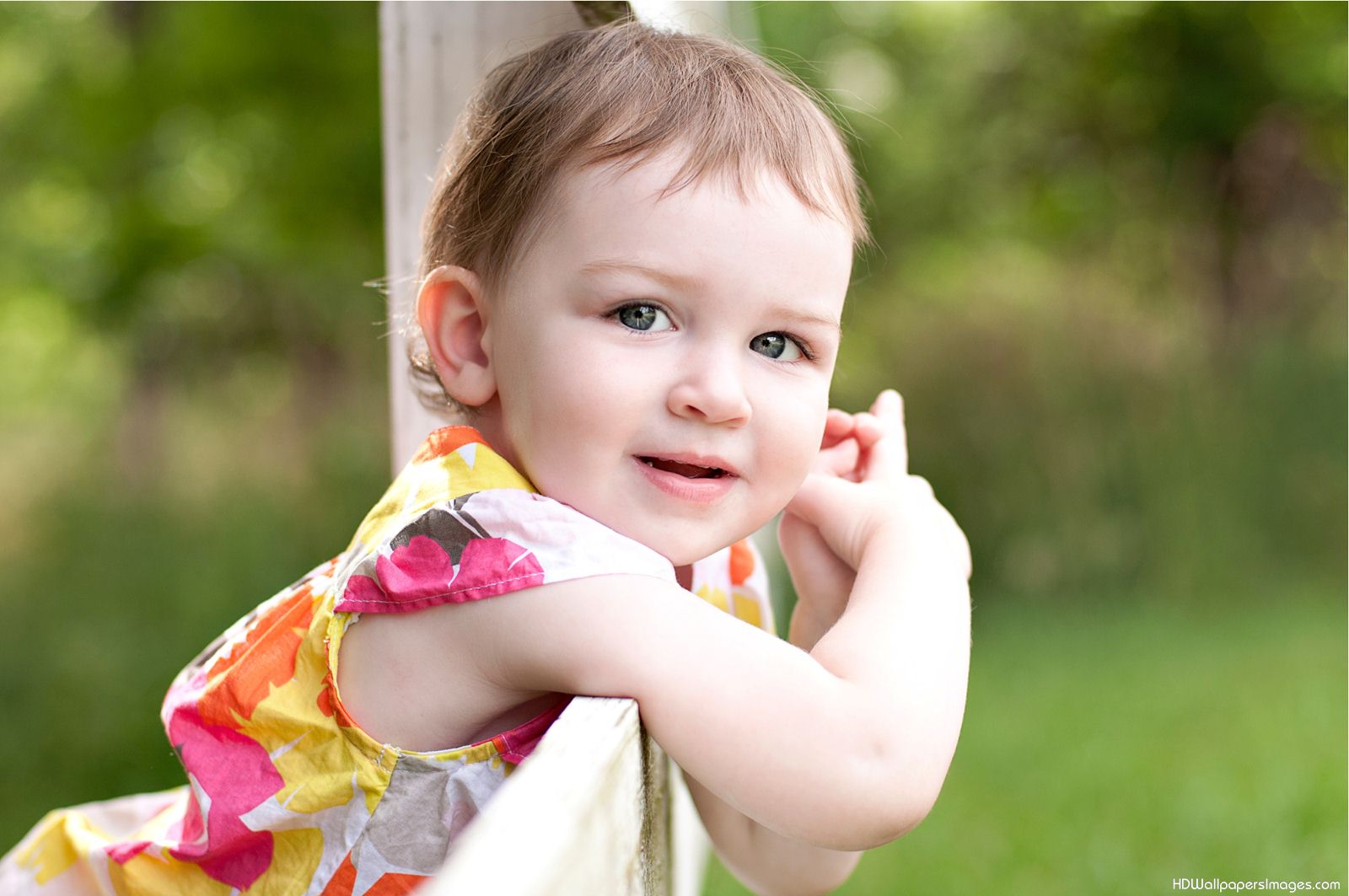 Smiling Baby Girl With Green Eyes - Beautiful Baby Images Hd - HD Wallpaper 
