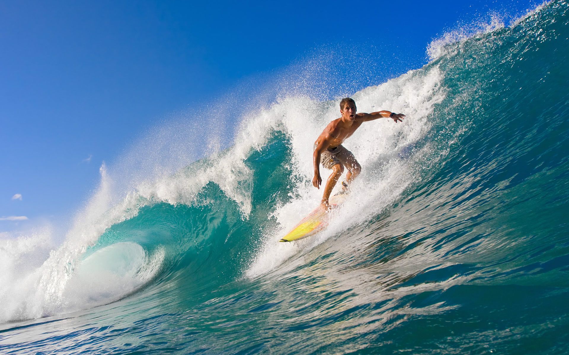 Surfing Wallpaper - Catch A Wave Surfing - HD Wallpaper 
