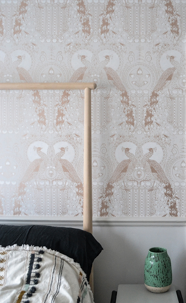 Eastern Peacocks Wallpaper By Daniel Heath - Daniel Heath Erm Peacocks - HD Wallpaper 