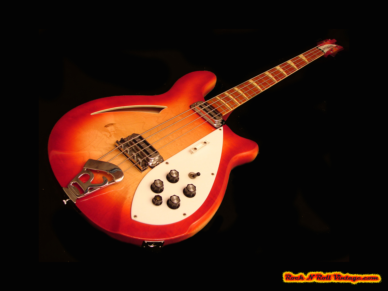 Rickenbacker Bass Black Background - HD Wallpaper 