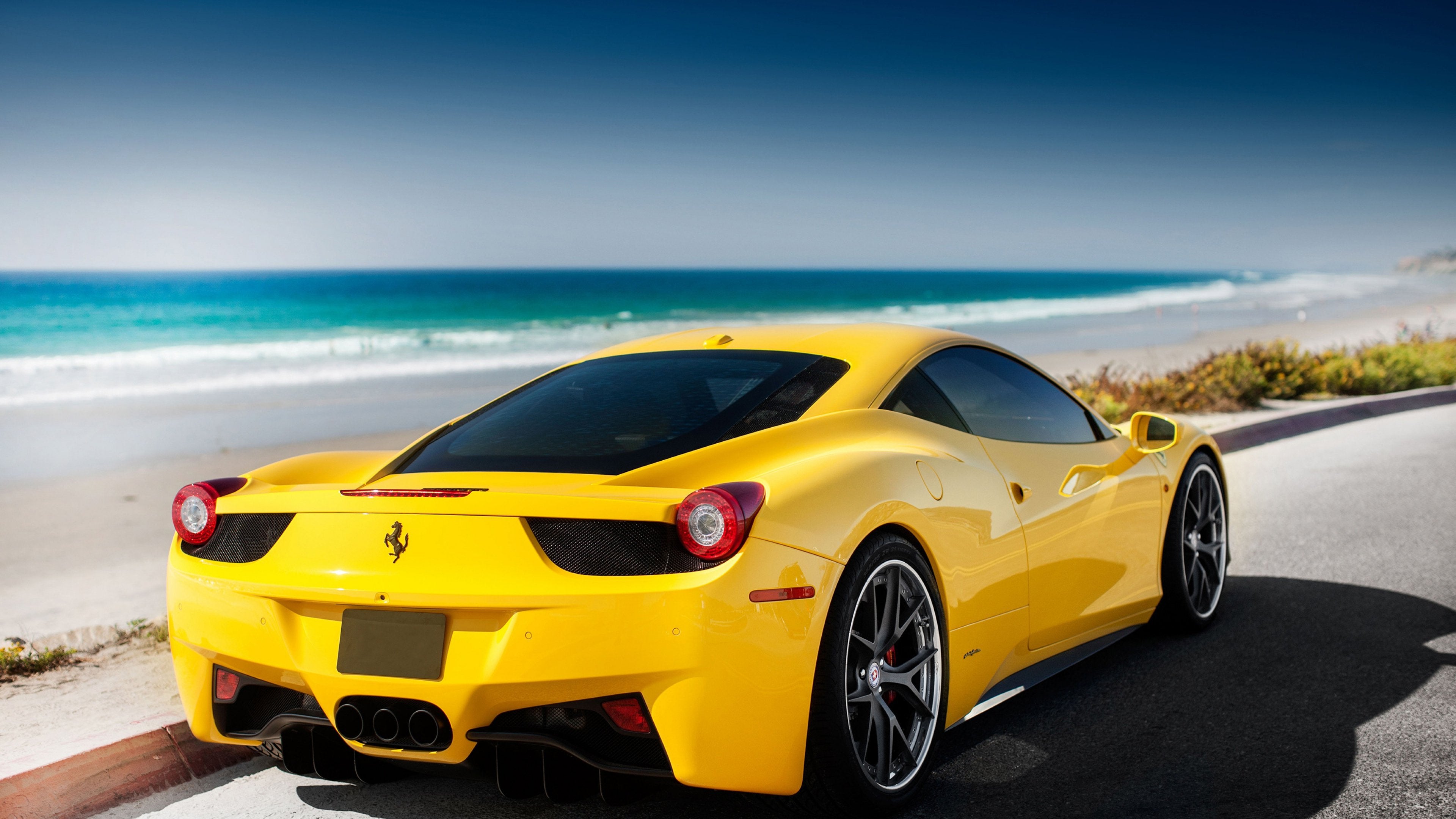 4k Ferrari - HD Wallpaper 