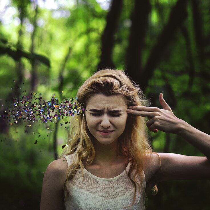 Sad Girl Wallpaper - Rachel Baran - HD Wallpaper 