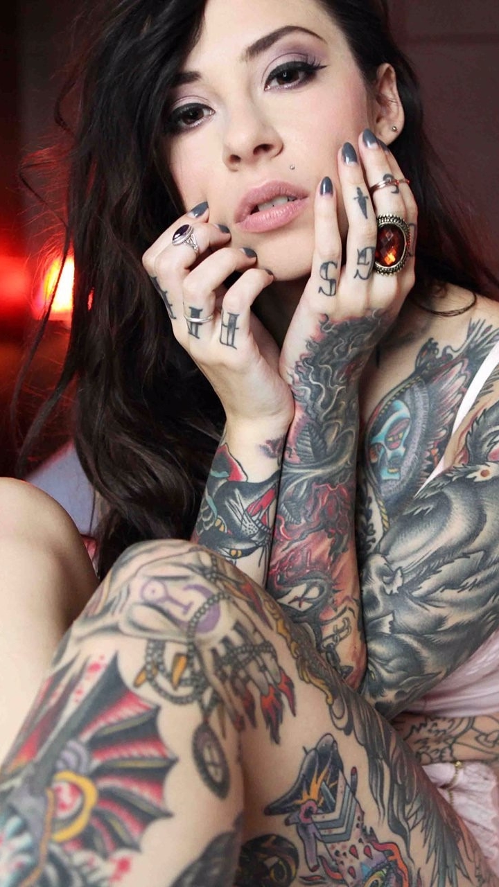 Mobile Tattoo Girl Wallpaper Hd - HD Wallpaper 