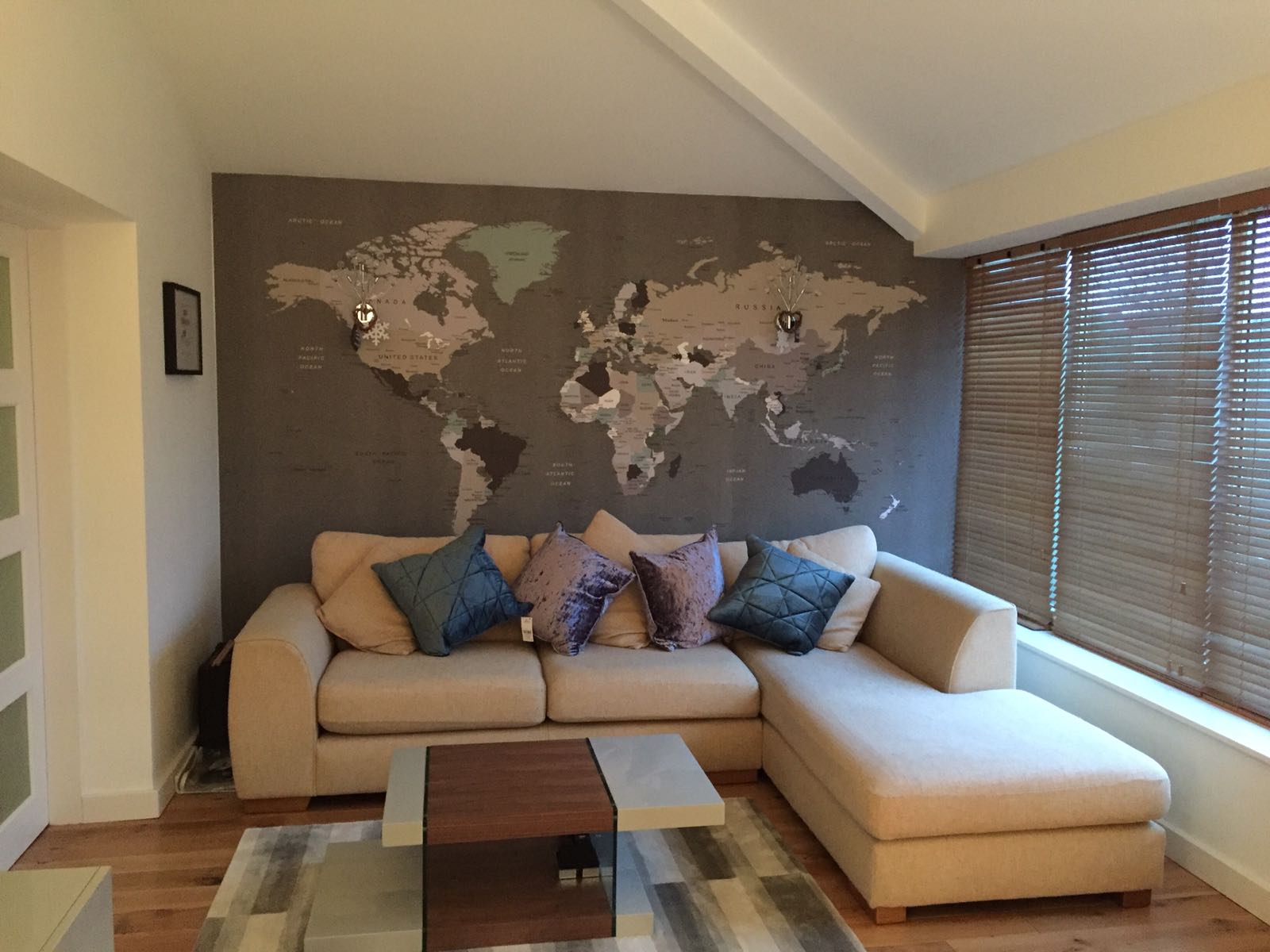 World Map Wallpaper For Living Room - HD Wallpaper 