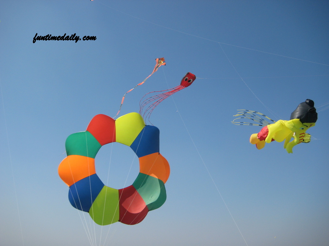 Found For 15 August Kite Flying Animated Tiranga Hd - Makar Sankranti - HD Wallpaper 