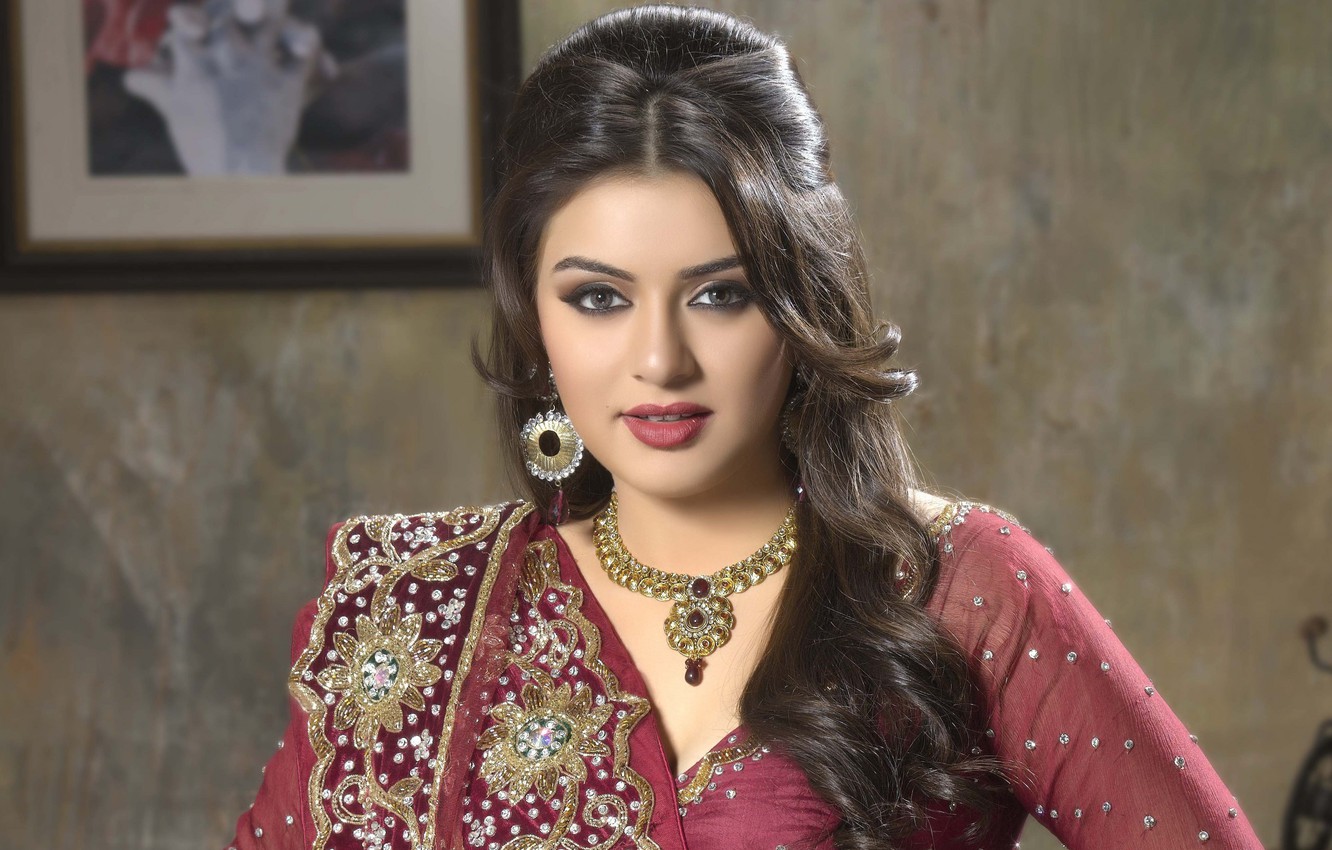 Photo Wallpaper Decoration, Necklace, Red Lipstick, - Hansika Motwani - HD Wallpaper 