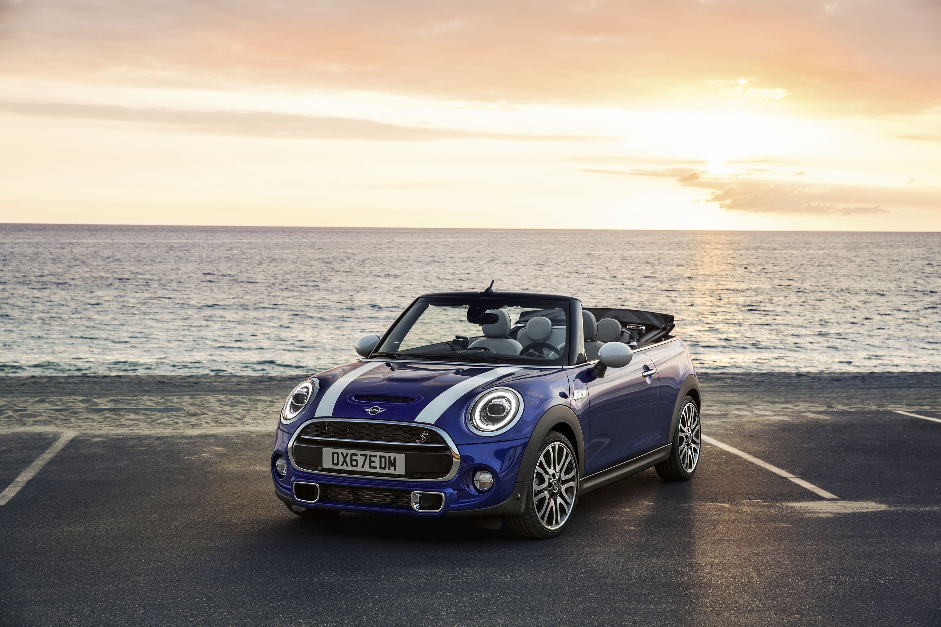 Mini Cooper Convertible 2019 - HD Wallpaper 