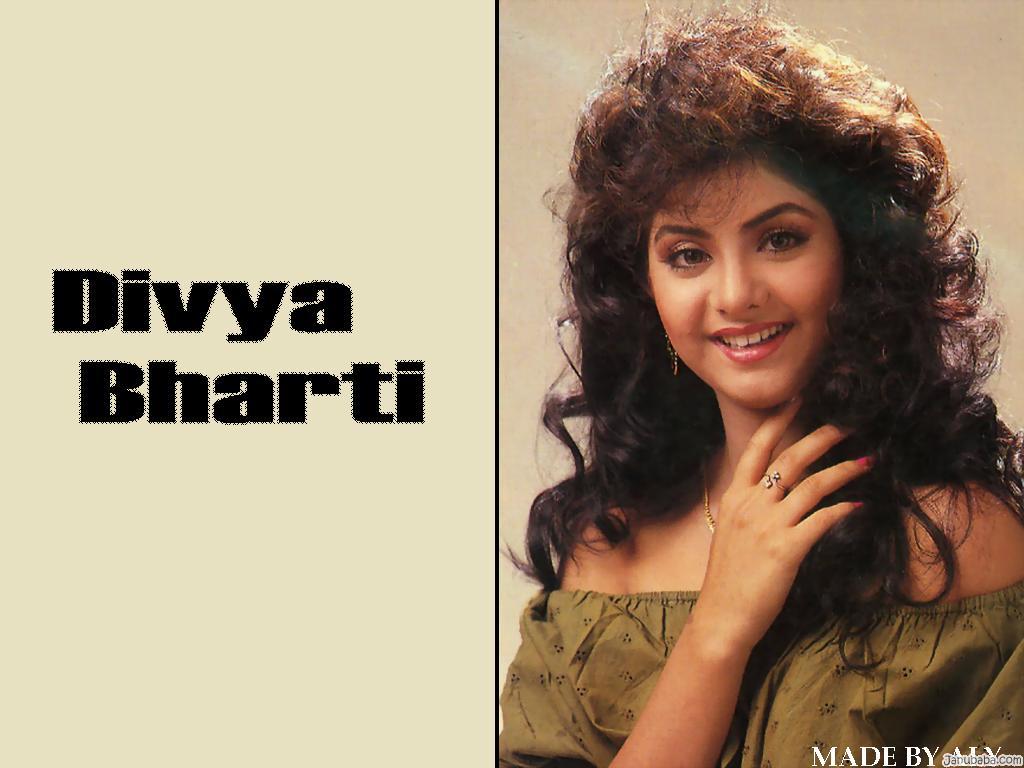 Divya Bharti Wallpapers Hd - Divya Bharti Short Dress - HD Wallpaper 