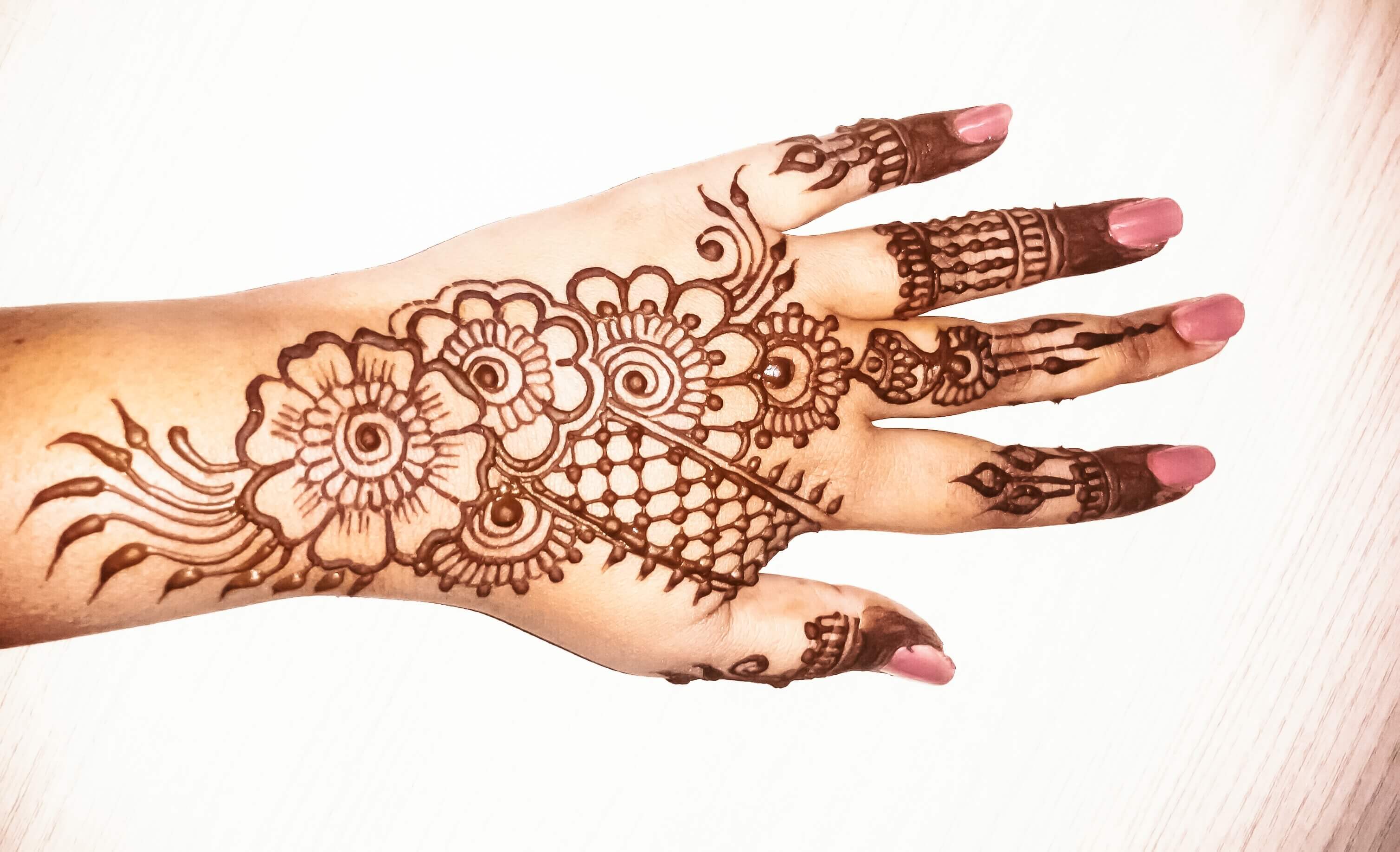 Front Hand Simple Mehndi Designs - HD Wallpaper 