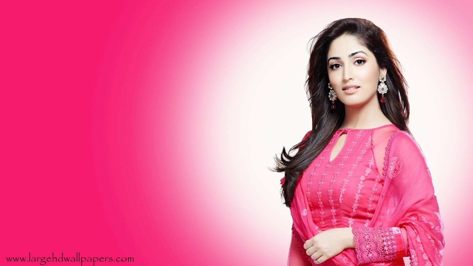 Beautiful Bollywood Actress Yami Gautam Hd Wallpapers - Bollywood Actress Yami Gautam Beautiful - HD Wallpaper 