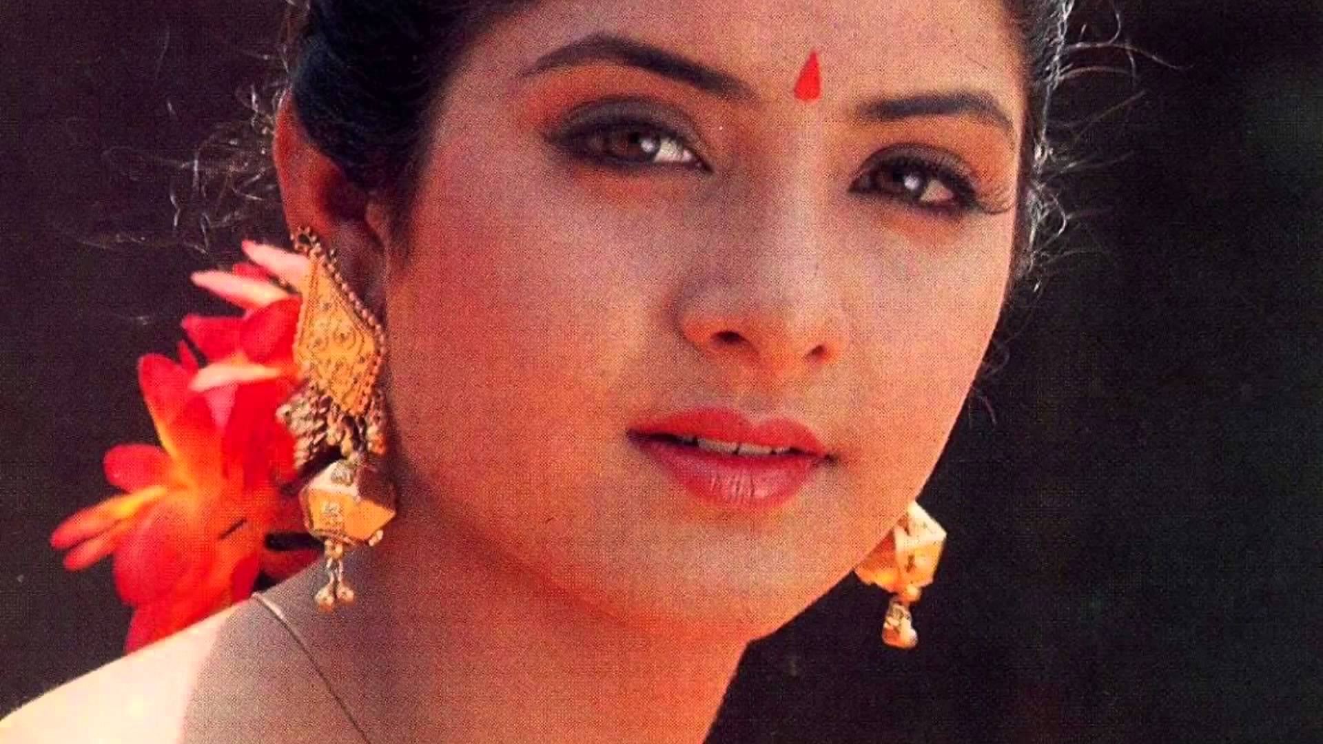 Divya Bharti - 1920x1080 Wallpaper Divya Bharti - 1920x1080 Wallpaper